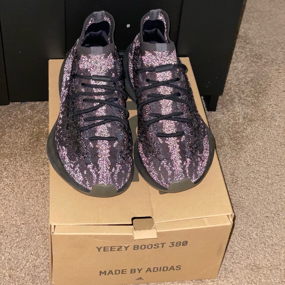 Yeezy Boost 380 Onyx Reflective size 9